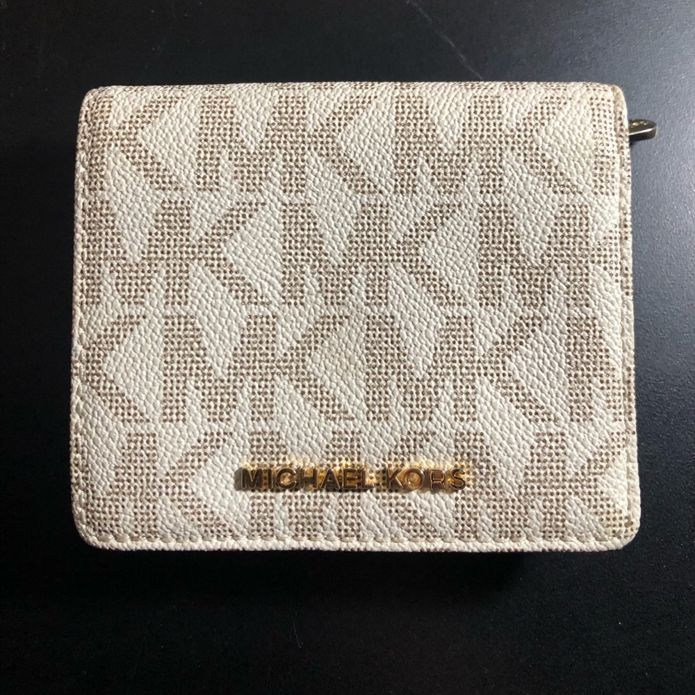 Michael Kors Bi-Fold Wallet
